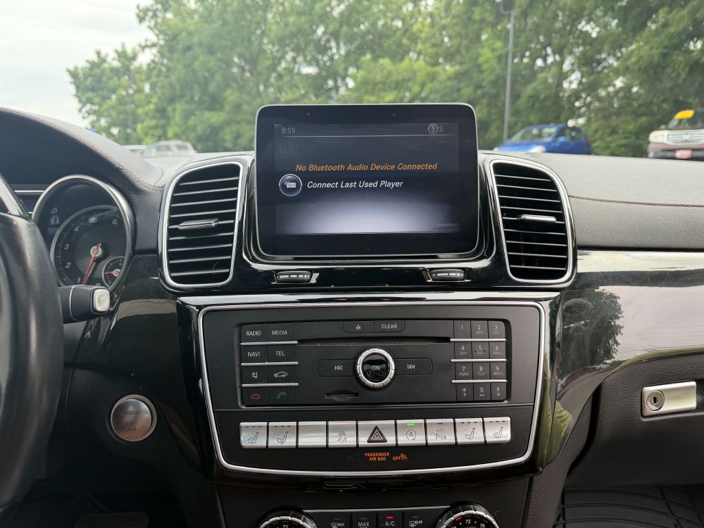 Photo 23 of this MERCEDES-BENZ GLS450