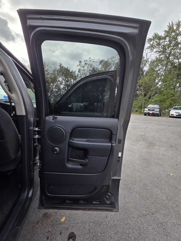 Photo 18 of this DODGE RAM 2500