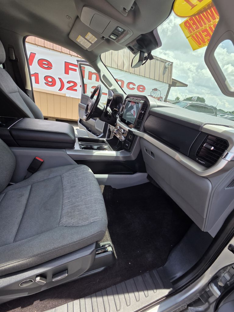 Photo 20 of this FORD F150