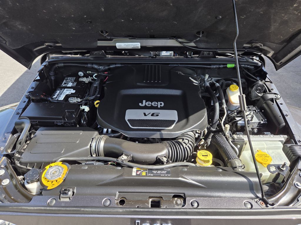 Photo 25 of this JEEP WRANGLER UNLIMI