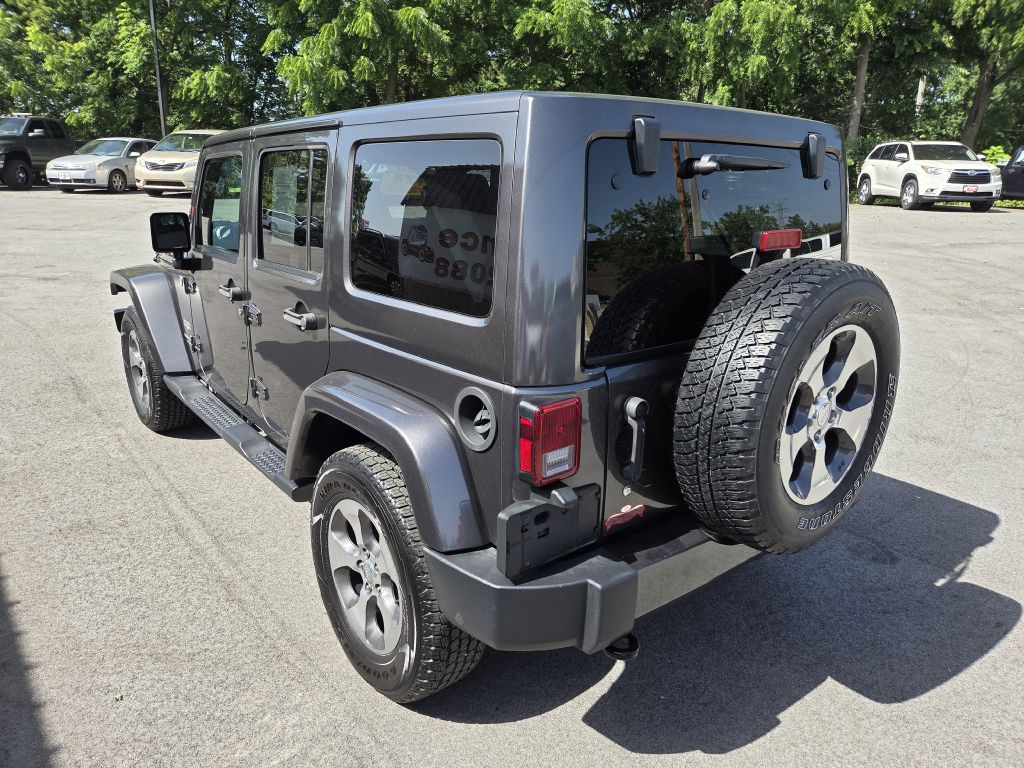 Photo 5 of this JEEP WRANGLER UNLIMI