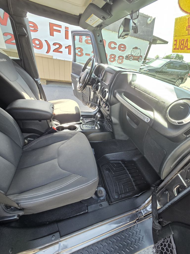 Photo 17 of this JEEP WRANGLER UNLIMI