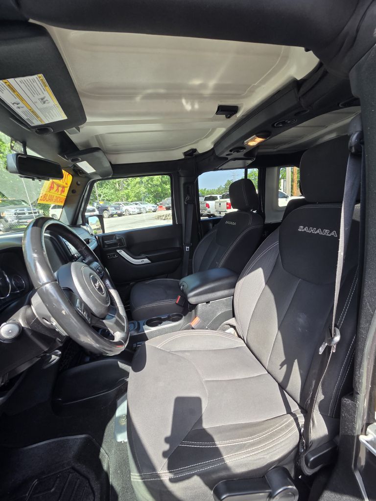 Photo 22 of this JEEP WRANGLER UNLIMI