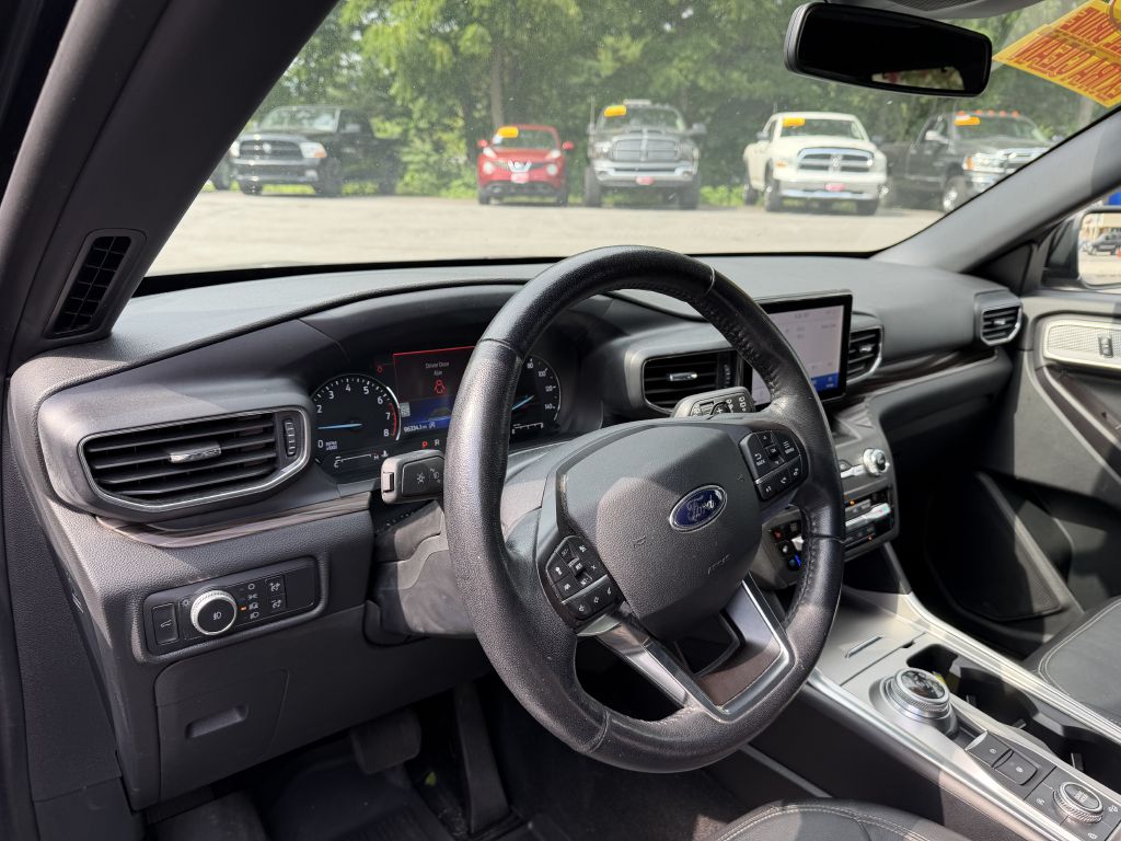 Photo 10 of this FORD EXPLORER