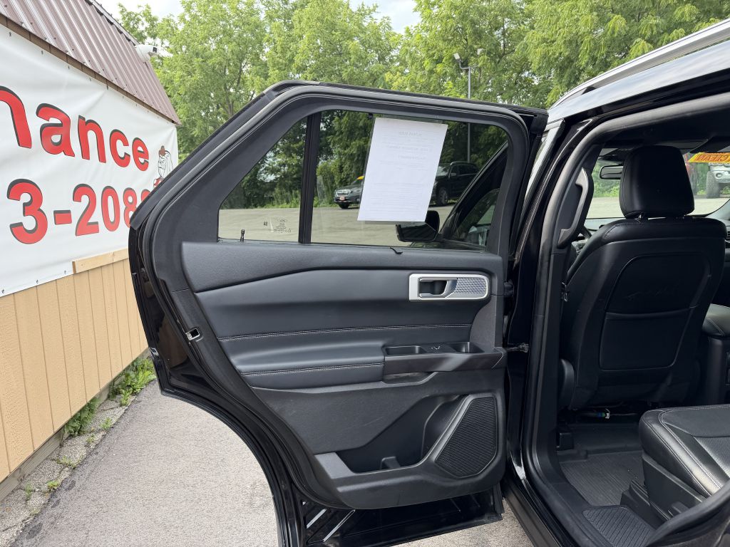 Photo 13 of this FORD EXPLORER