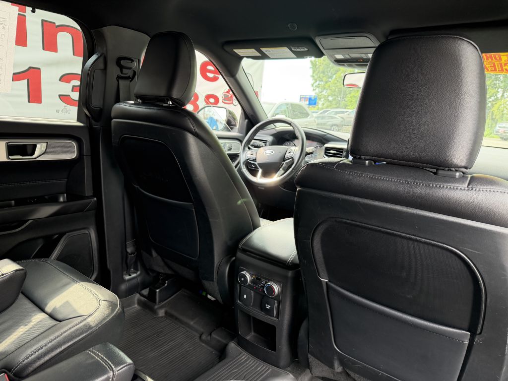 Photo 24 of this FORD EXPLORER