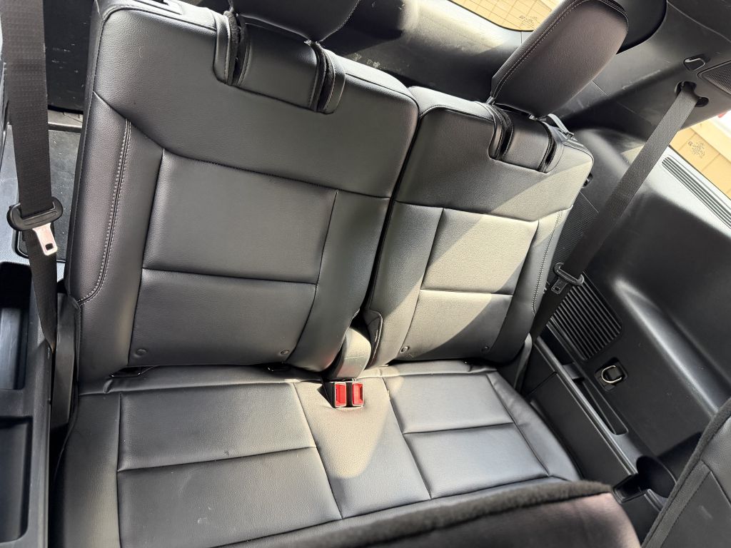 Photo 26 of this FORD EXPLORER