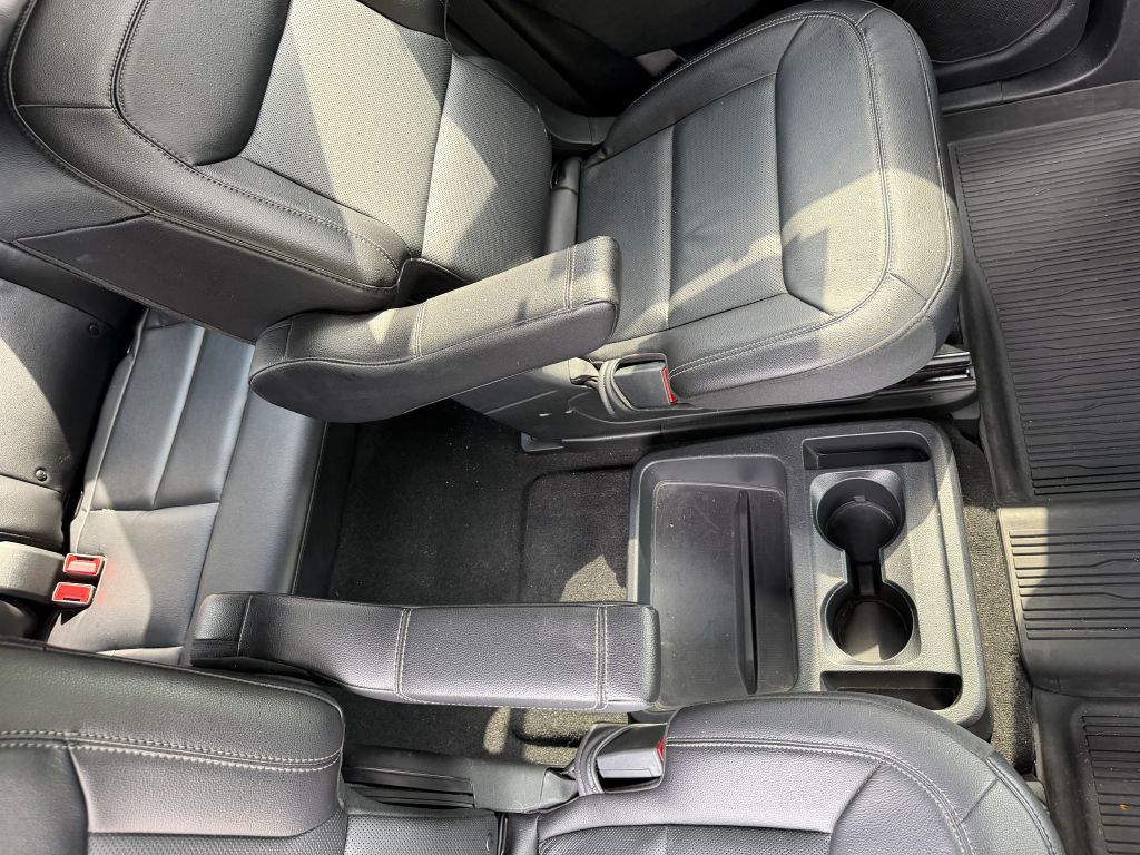 Photo 27 of this FORD EXPLORER