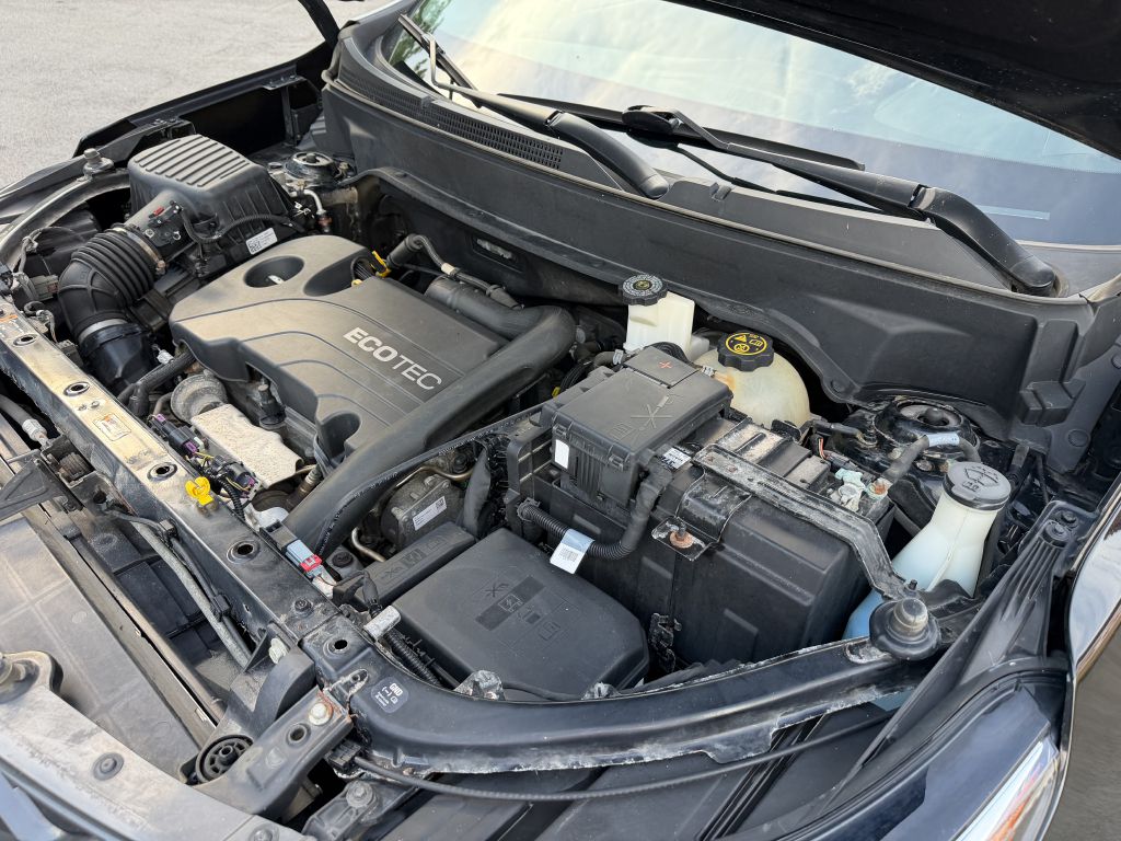 Photo 28 of this CHEVROLET EQUINOX