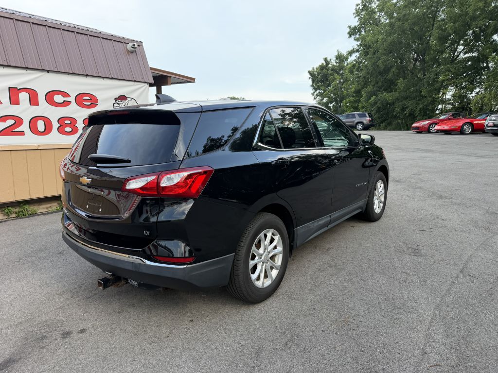 Photo 7 of this CHEVROLET EQUINOX