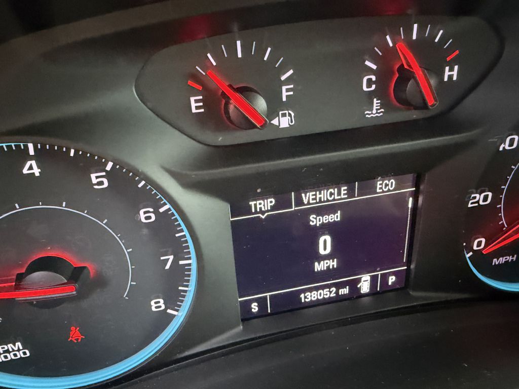 Photo 9 of this CHEVROLET EQUINOX