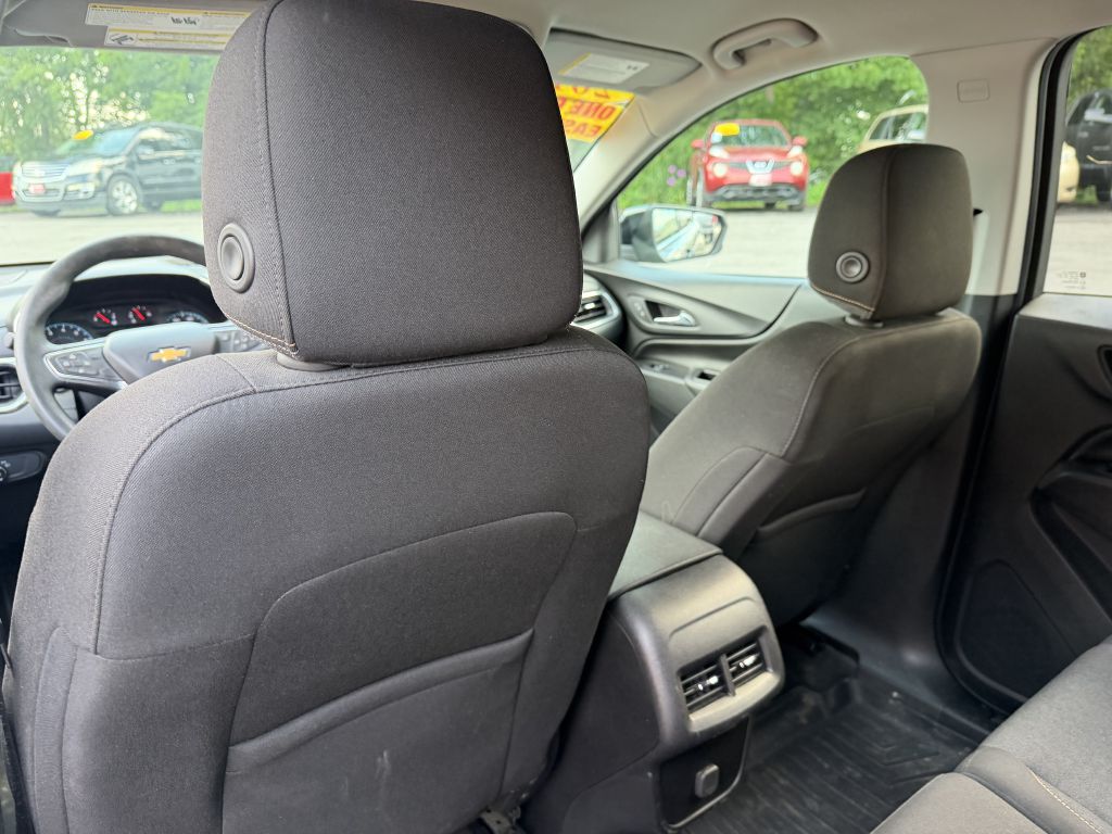 Photo 14 of this CHEVROLET EQUINOX