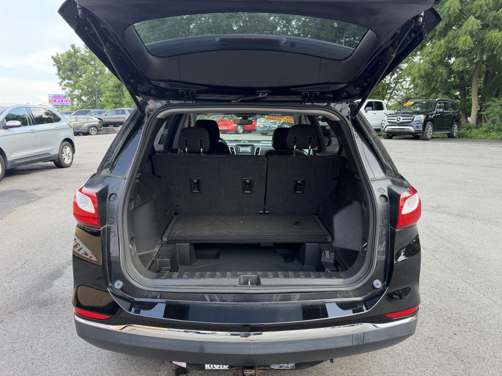 Photo 16 of this CHEVROLET EQUINOX
