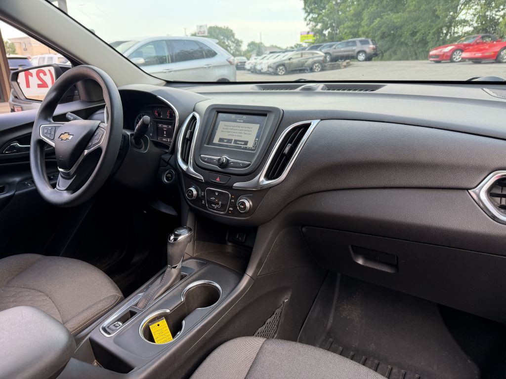 Photo 18 of this CHEVROLET EQUINOX