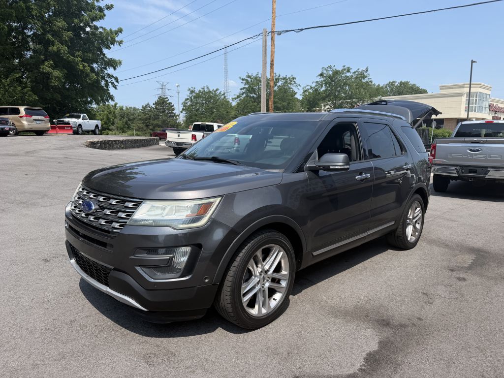 Photo 4 of this FORD EXPLORER