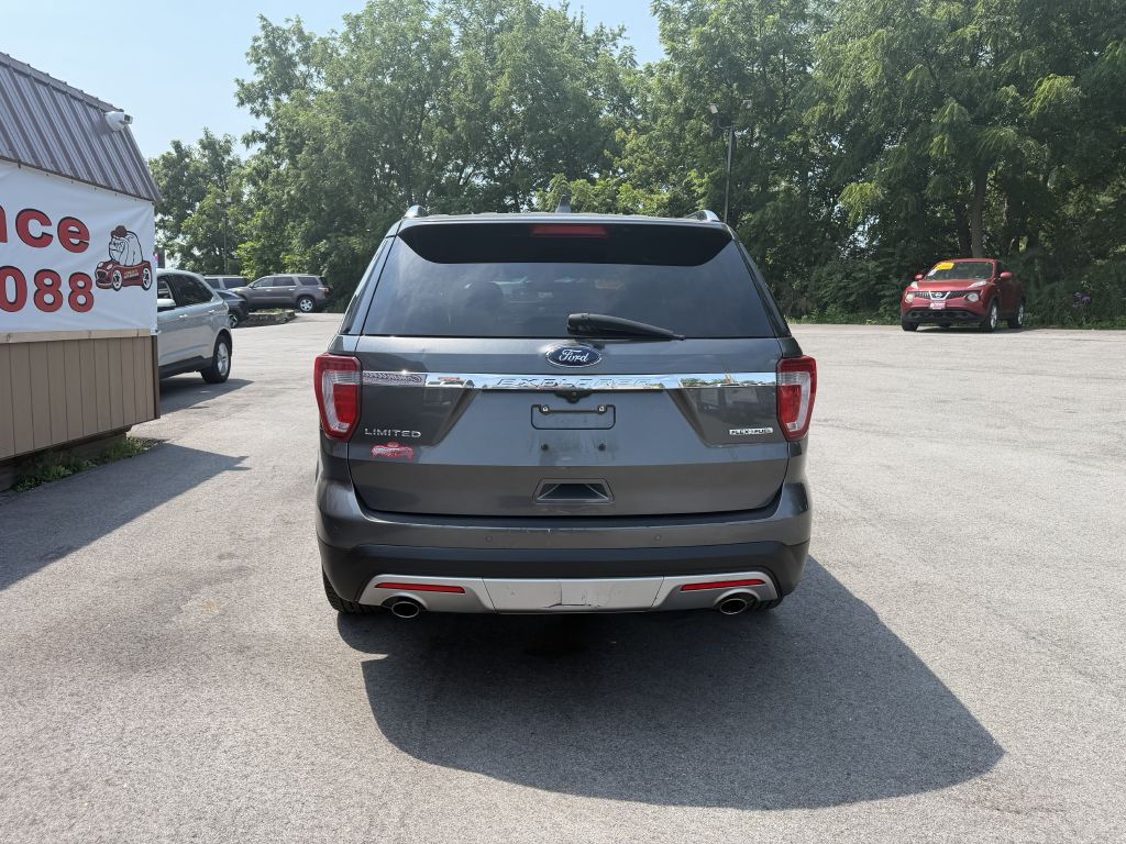 Photo 7 of this FORD EXPLORER