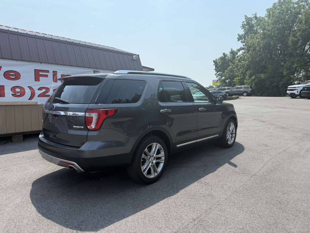 Photo 8 of this FORD EXPLORER