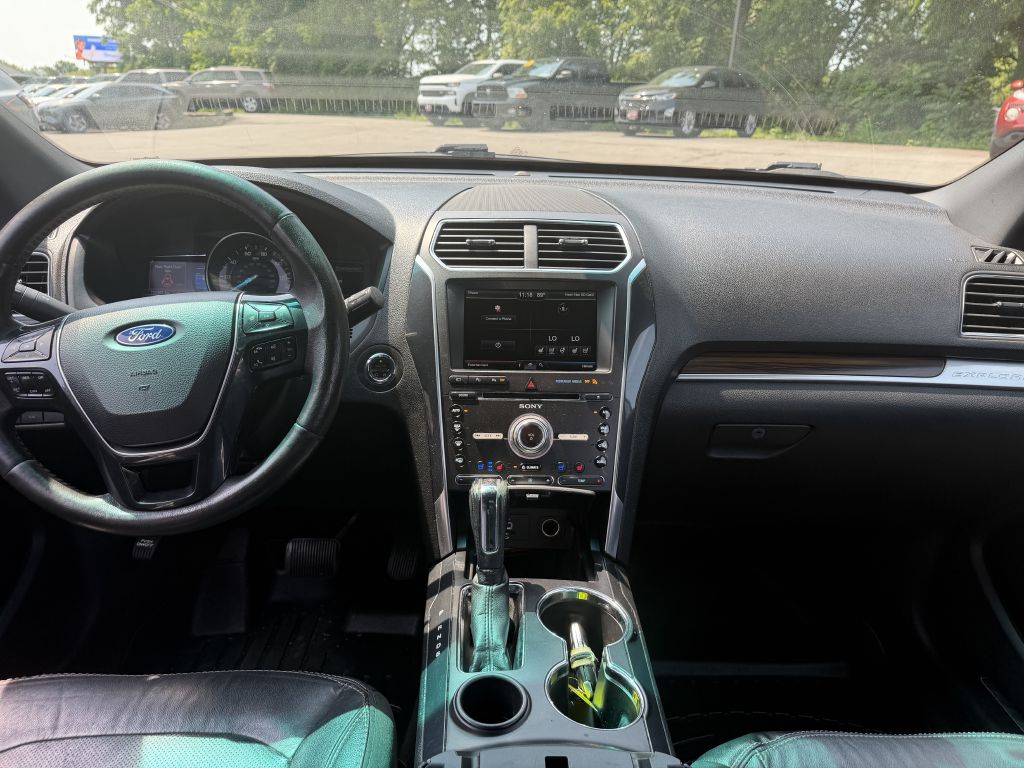 Photo 26 of this FORD EXPLORER
