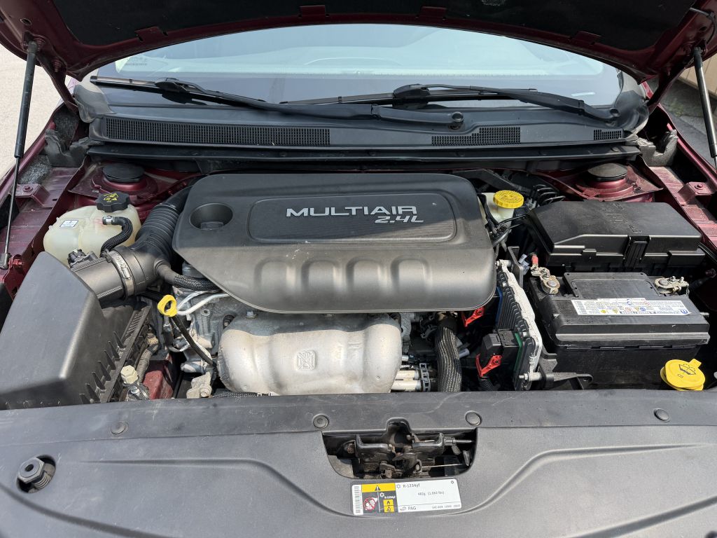 Photo 26 of this CHRYSLER 200