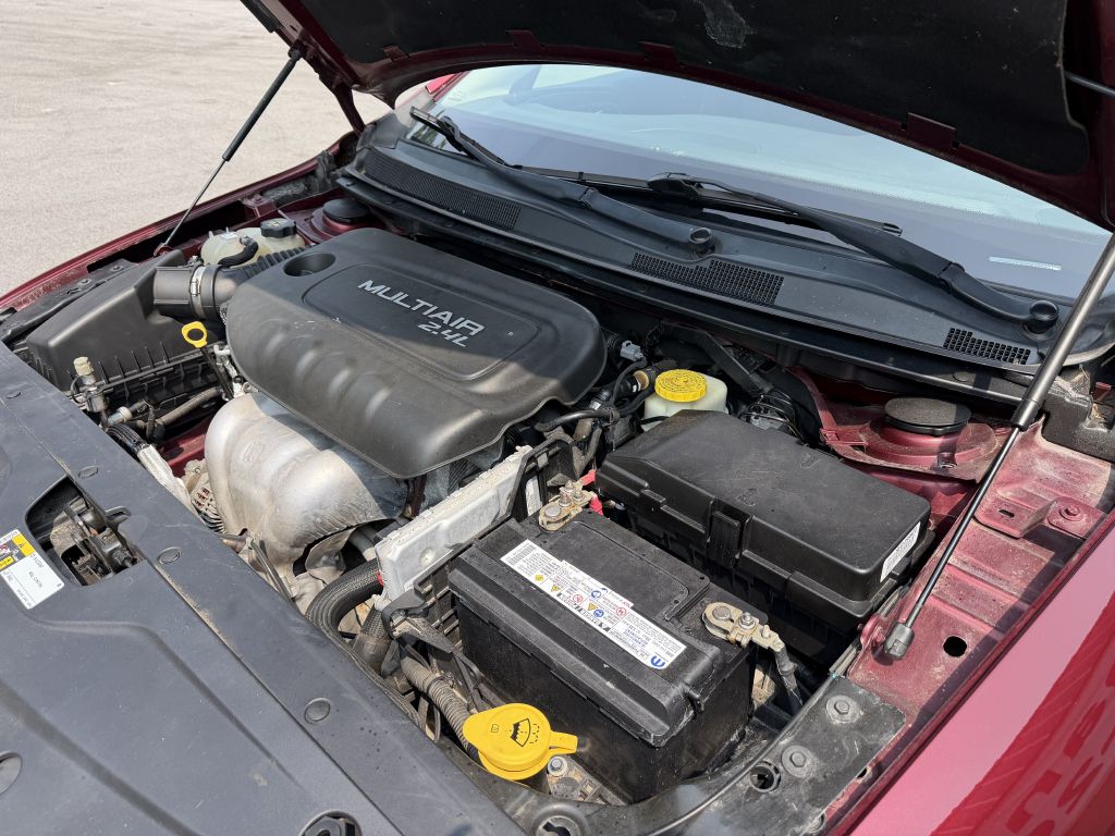 Photo 27 of this CHRYSLER 200