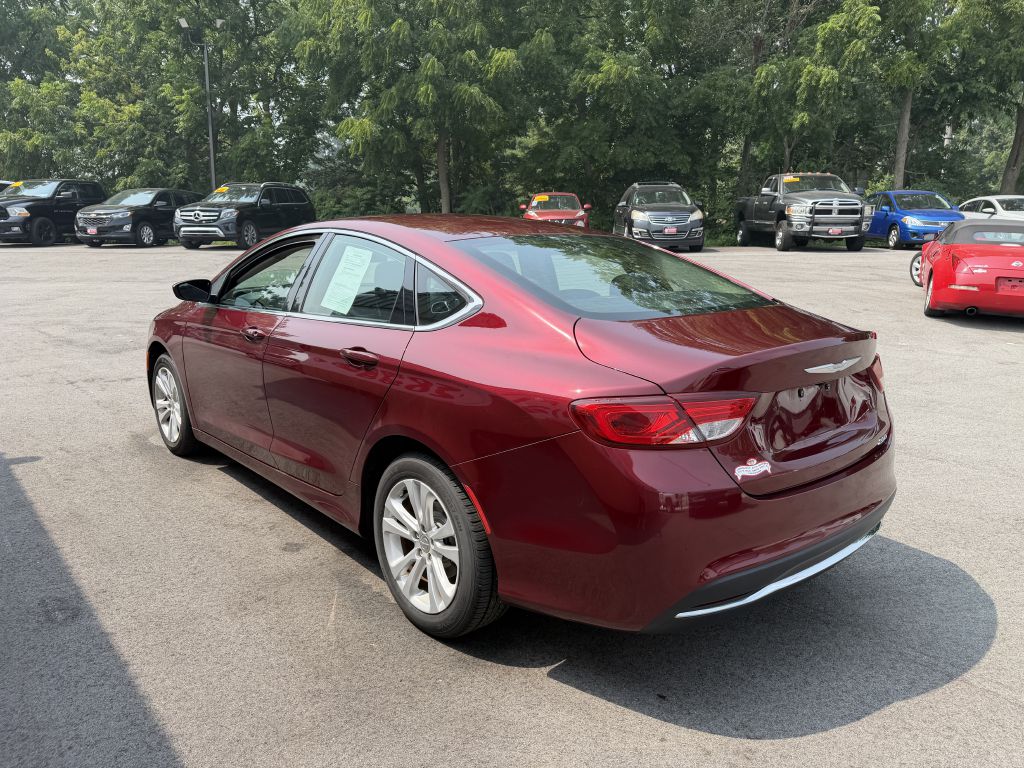 Photo 5 of this CHRYSLER 200