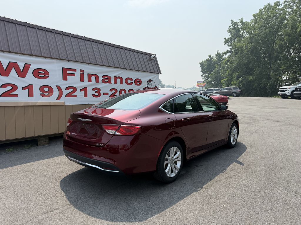 Photo 7 of this CHRYSLER 200