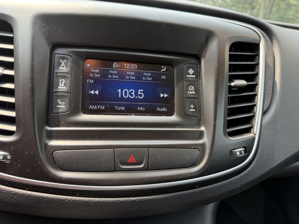 Photo 12 of this CHRYSLER 200