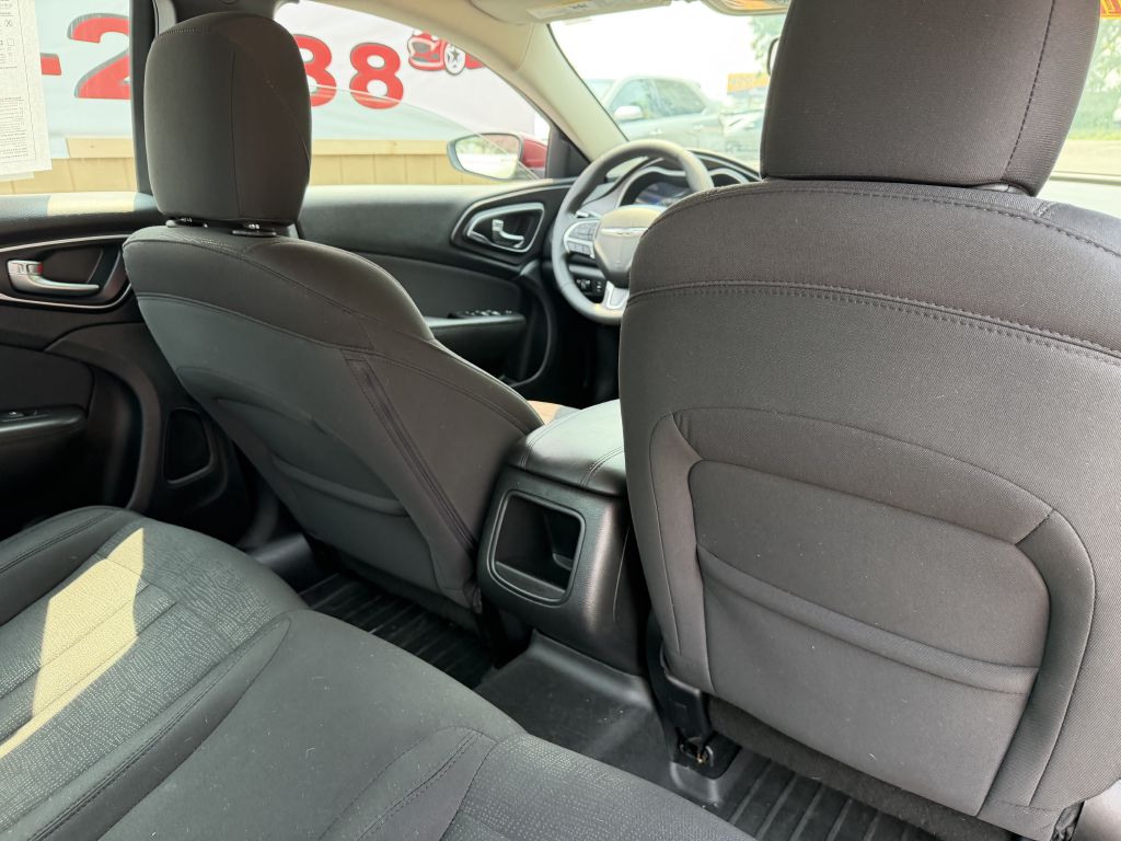 Photo 21 of this CHRYSLER 200