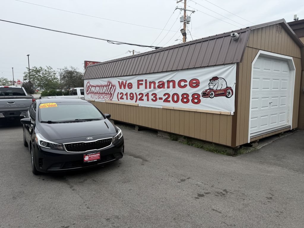 Photo 2 of this KIA FORTE