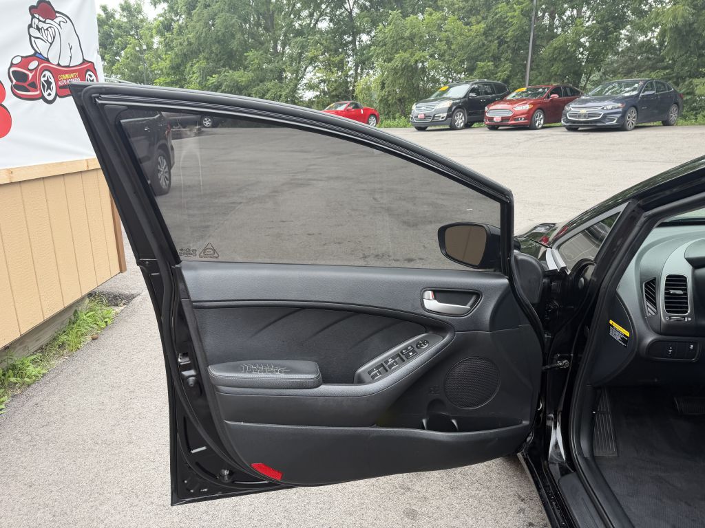 Photo 8 of this KIA FORTE