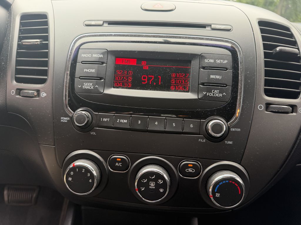 Photo 12 of this KIA FORTE