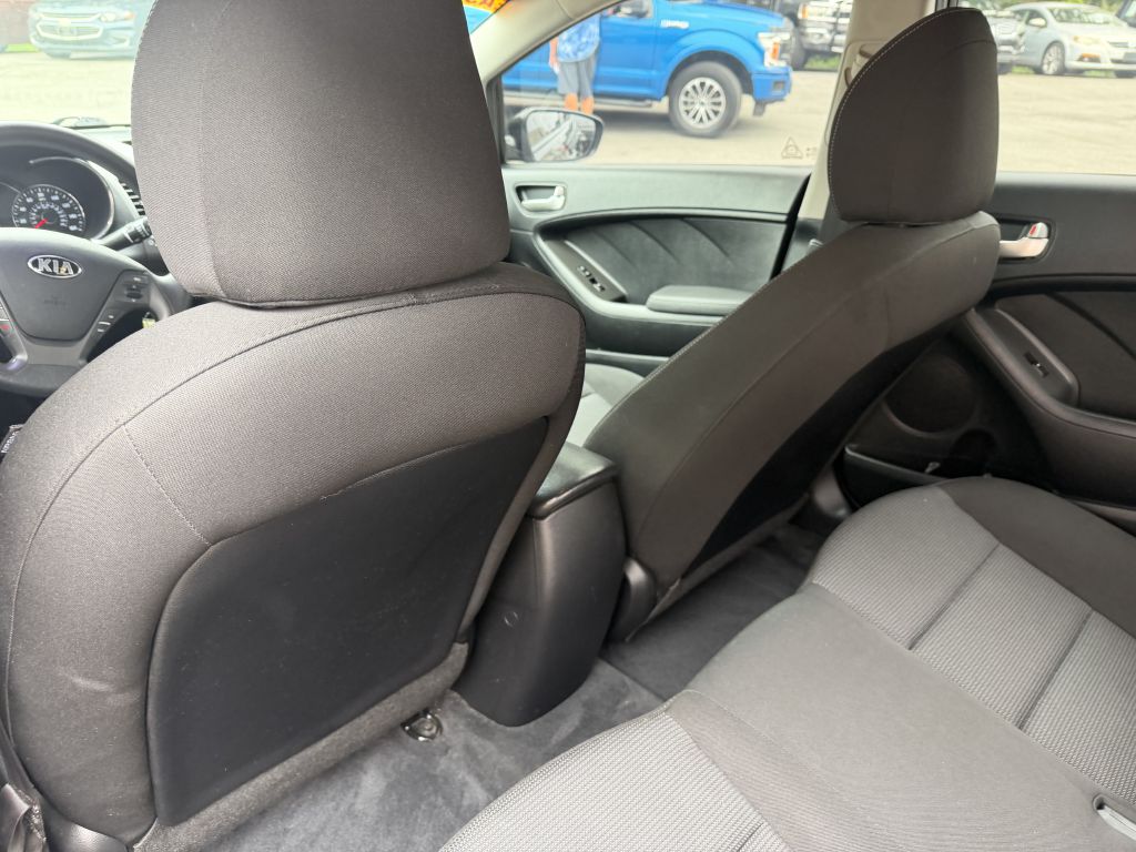 Photo 14 of this KIA FORTE