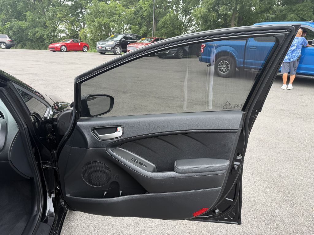 Photo 16 of this KIA FORTE