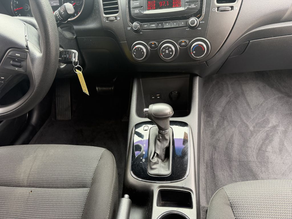 Photo 19 of this KIA FORTE