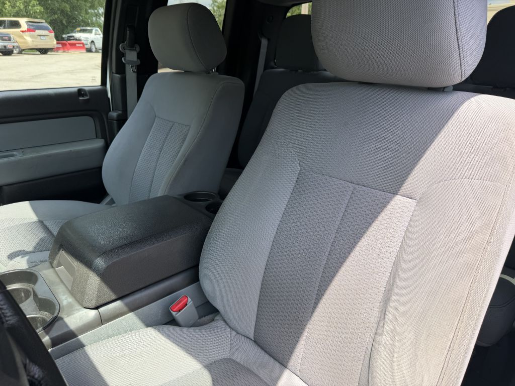 Photo 12 of this FORD F150
