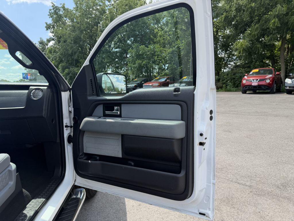 Photo 17 of this FORD F150