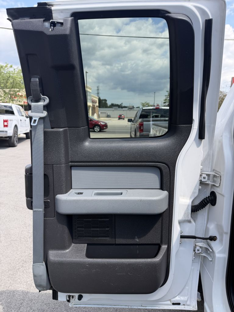 Photo 21 of this FORD F150