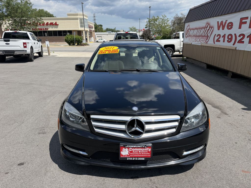 Photo 3 of this MERCEDES-BENZ C-300