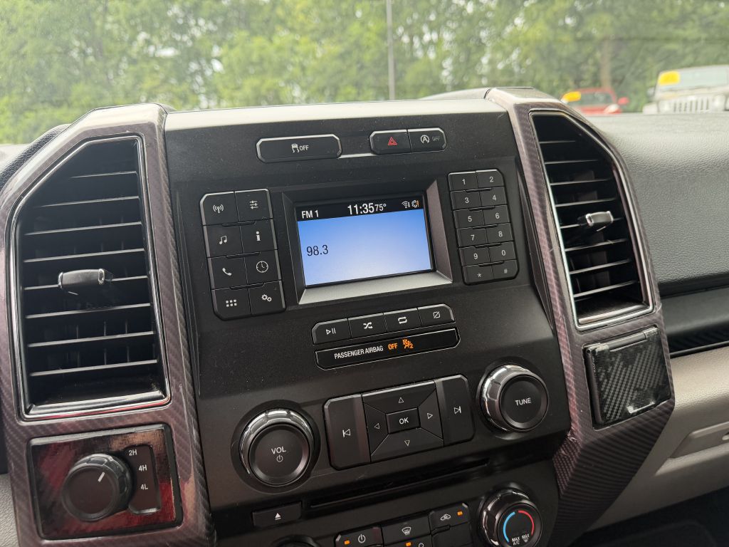 Photo 12 of this FORD F150