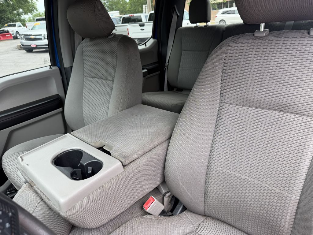 Photo 13 of this FORD F150
