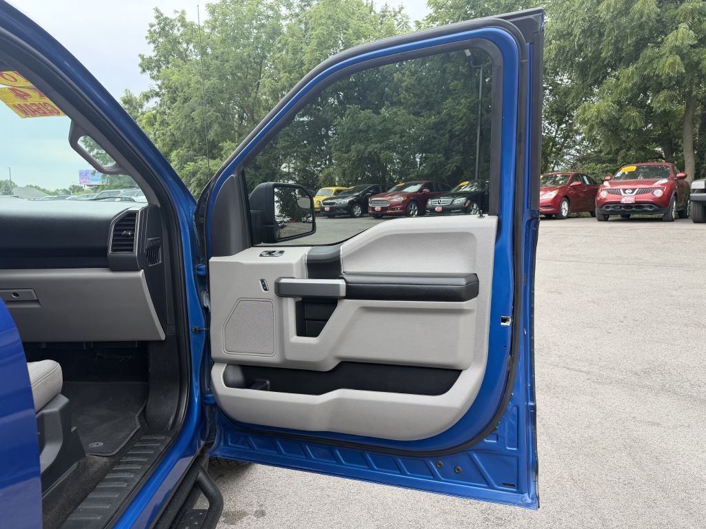 Photo 17 of this FORD F150
