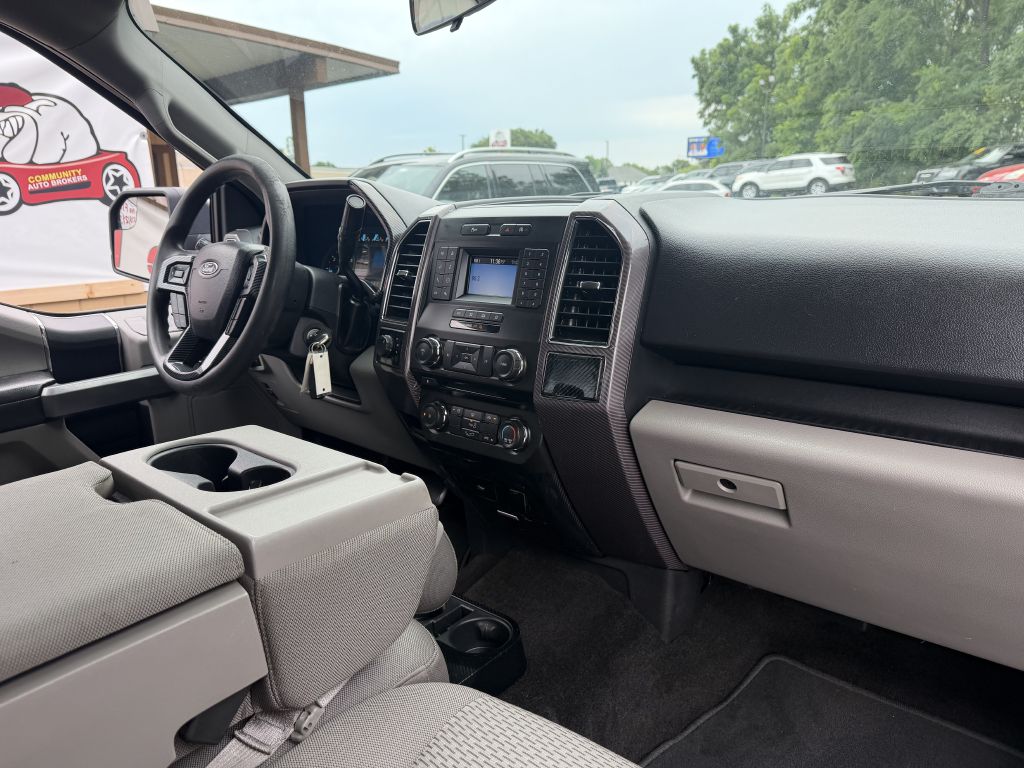 Photo 18 of this FORD F150