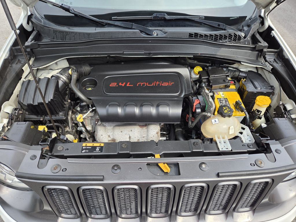 Photo 26 of this JEEP RENEGADE