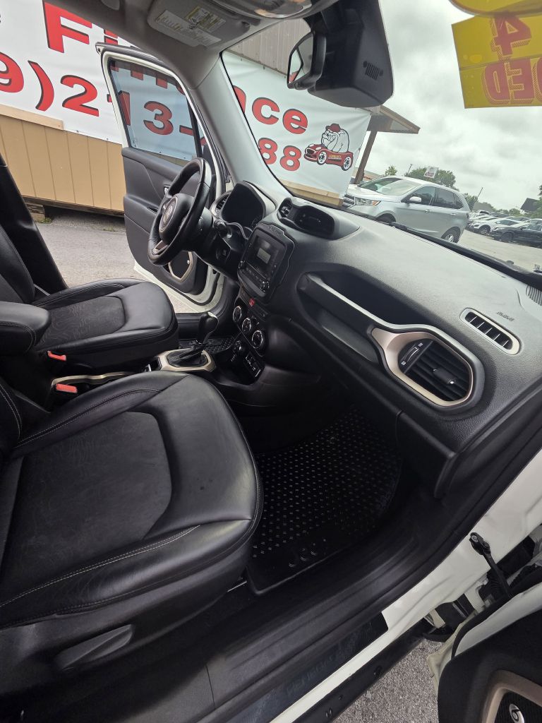Photo 20 of this JEEP RENEGADE