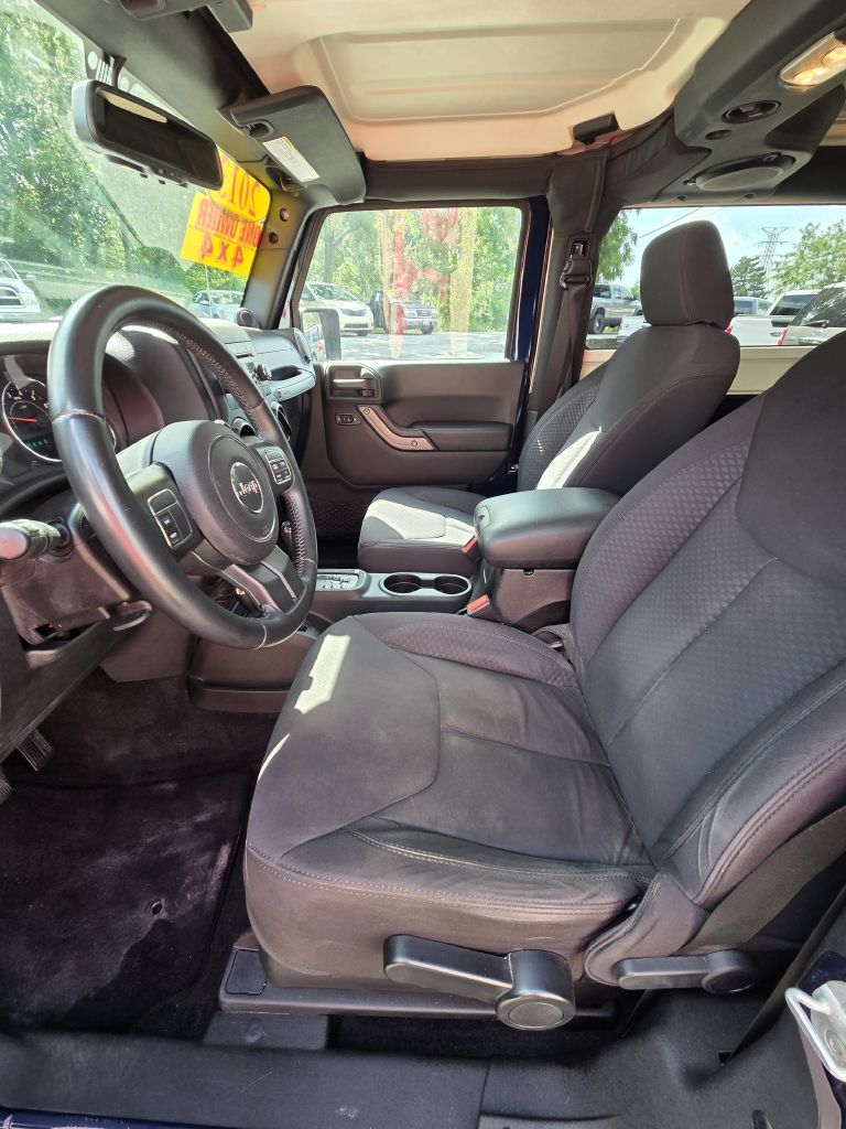Photo 10 of this JEEP WRANGLER