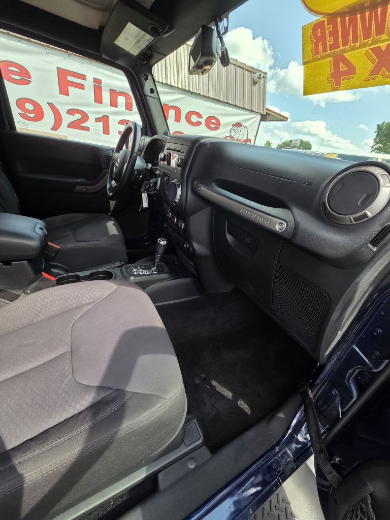 Photo 14 of this JEEP WRANGLER