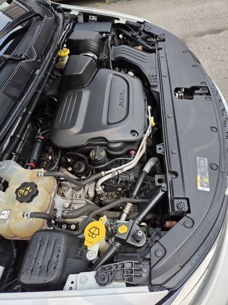 Photo 27 of this CHRYSLER PACIFICA