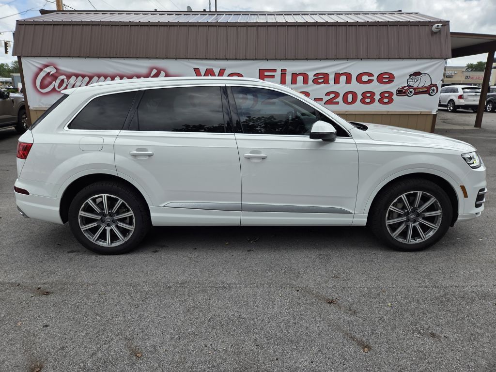 Photo 3 of this AUDI Q7