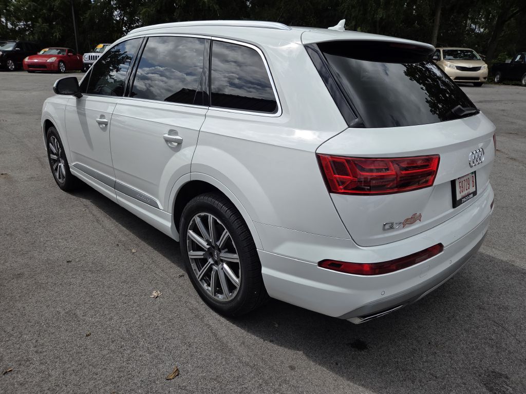 Photo 5 of this AUDI Q7