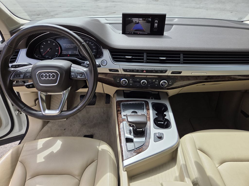 Photo 17 of this AUDI Q7